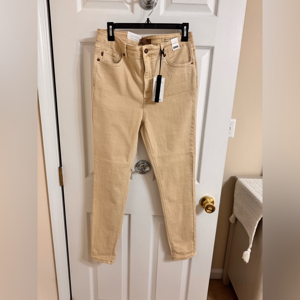 NEW JUDY BLUE women's hi-waist tummy control jeans in bone - Picture 3 of 12